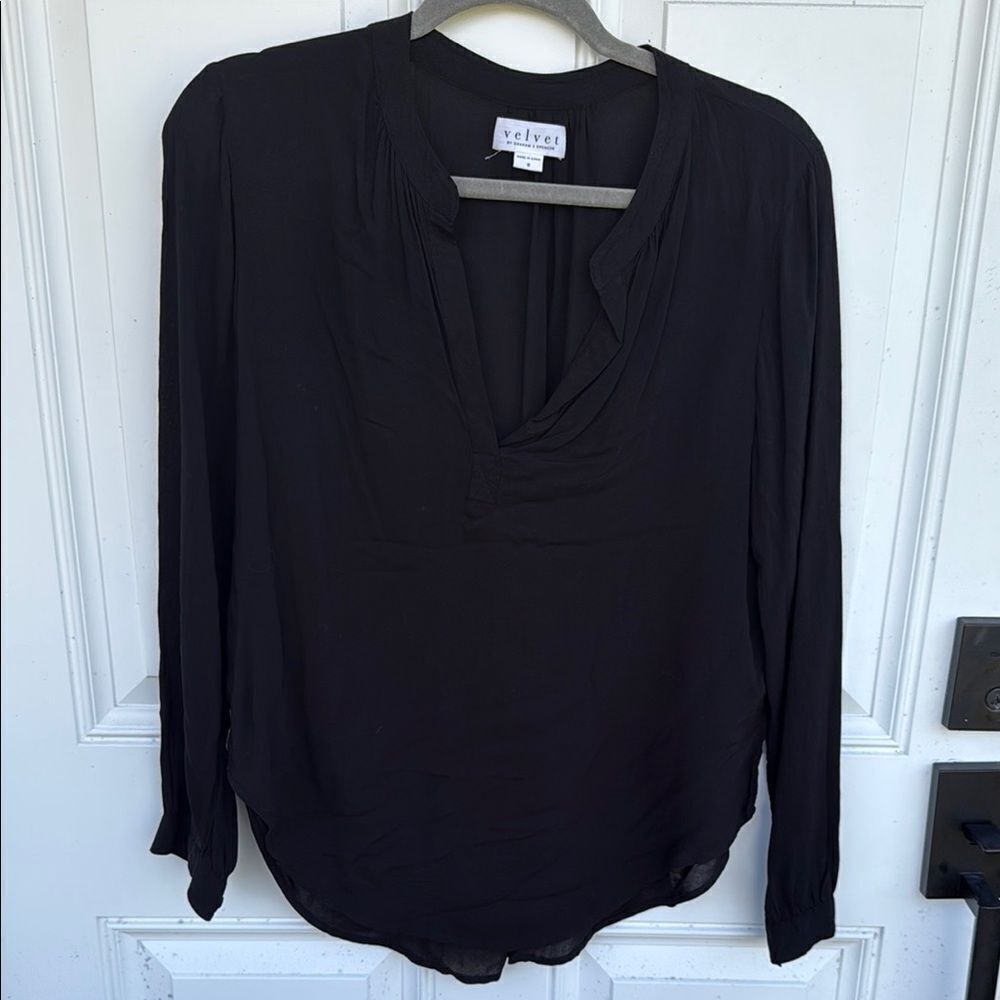 Velvet by Graham and Spencer - Size Small - LIKE NEW - Black Button Down Top